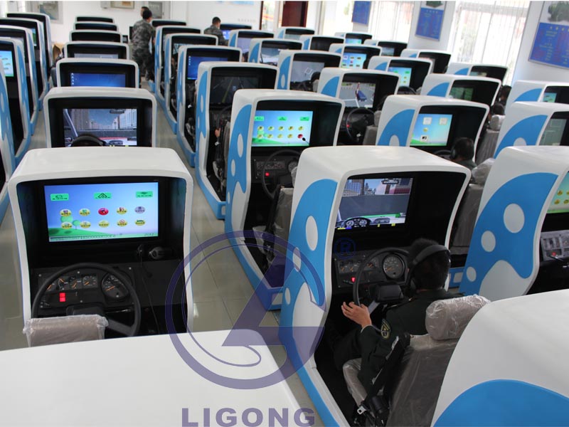 汽車(chē)駕駛模擬器、汽車(chē)模擬駕駛器、駕吧模擬器