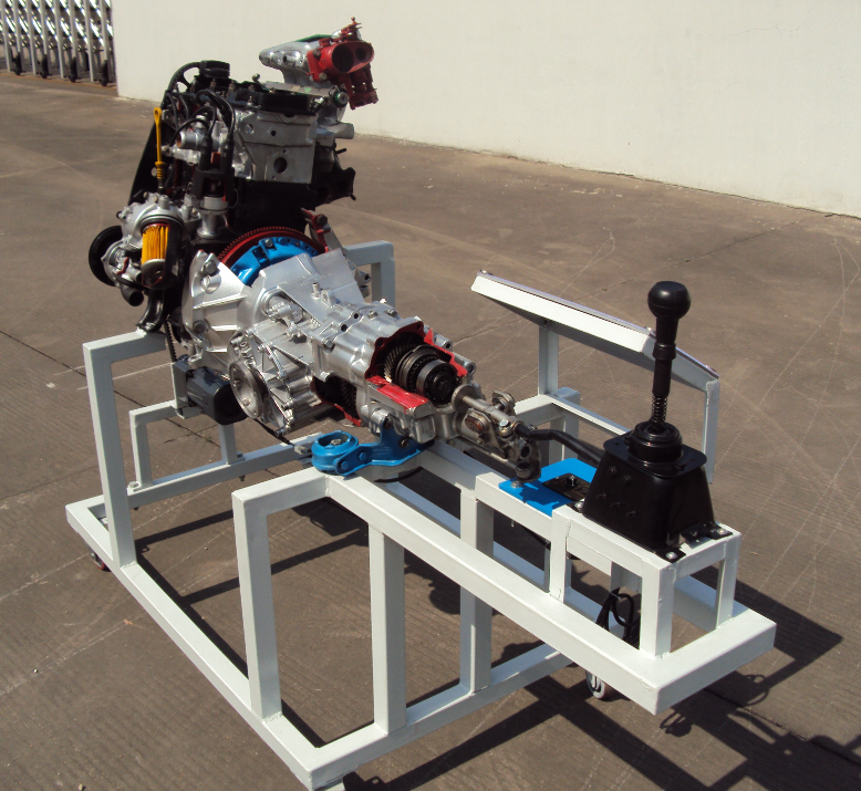 LG-STN02Q型 桑塔納2000型發(fā)動機和變速器解剖運行臺